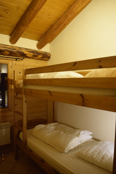 Caribou room with 2 bunk beds for 10 people
